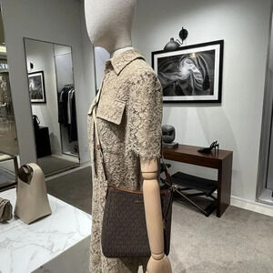 NEW MICHAEL KORS Jet Set Travel Small Signature Logo Messenger Bag 35S4GTVC5B